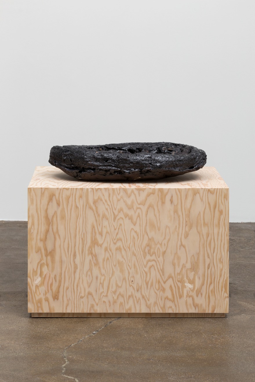 Mai-Thu Perret Play with it and even broken tile is gold, 2014