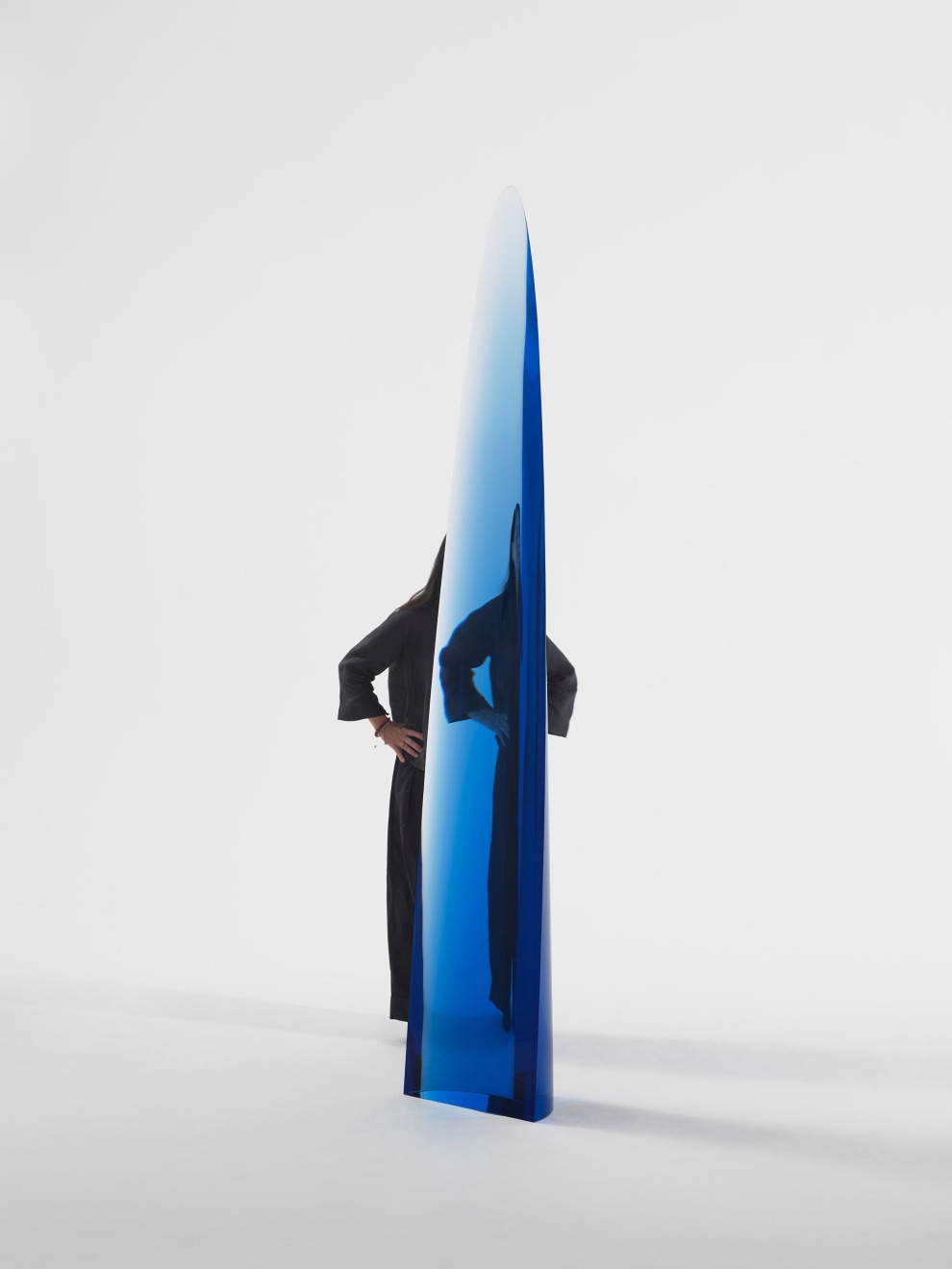 Fred Eversley, Untitled (cylindrical lens), 2024