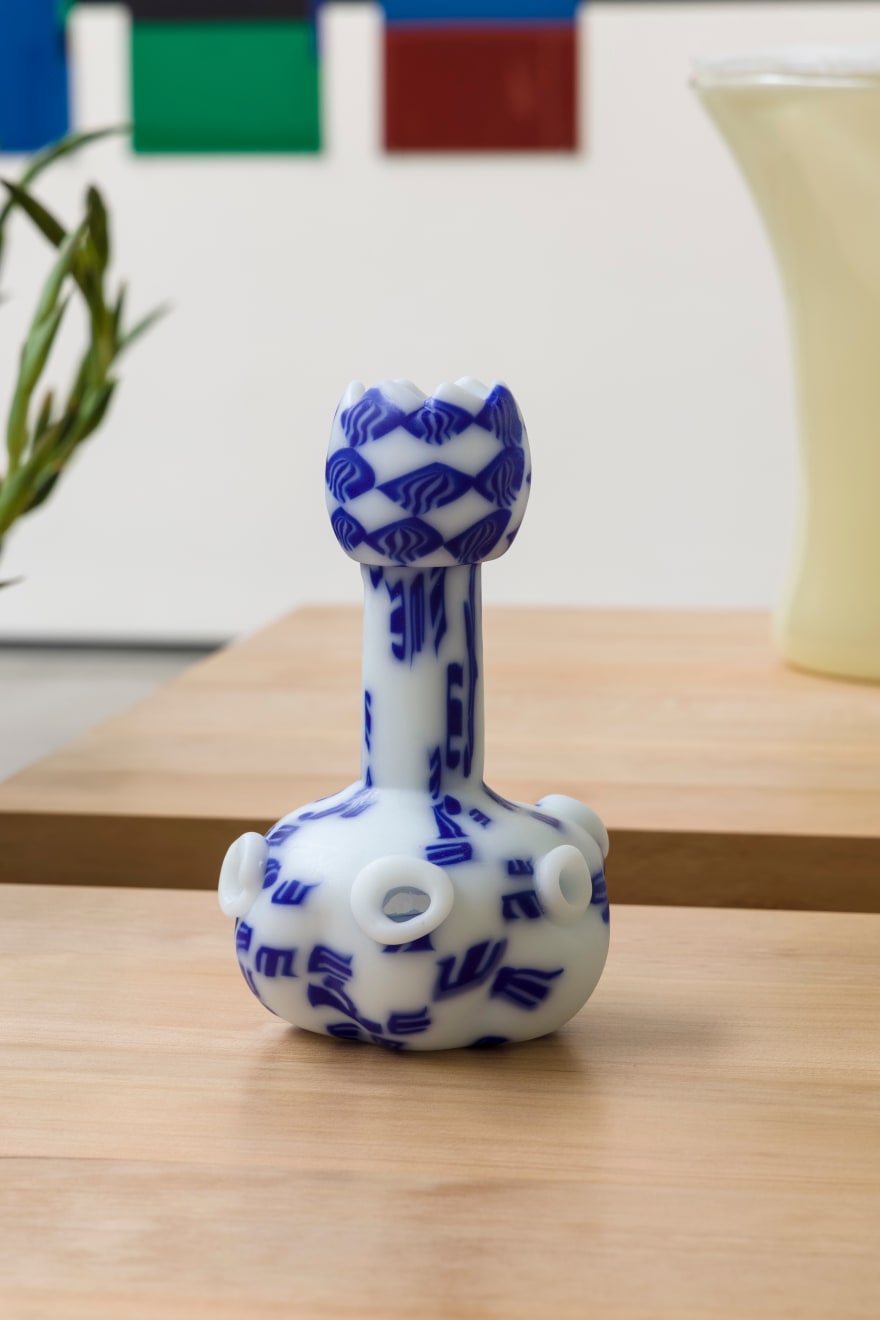 Andrea B&uuml;ttner, Vase (Blue and White), 2021