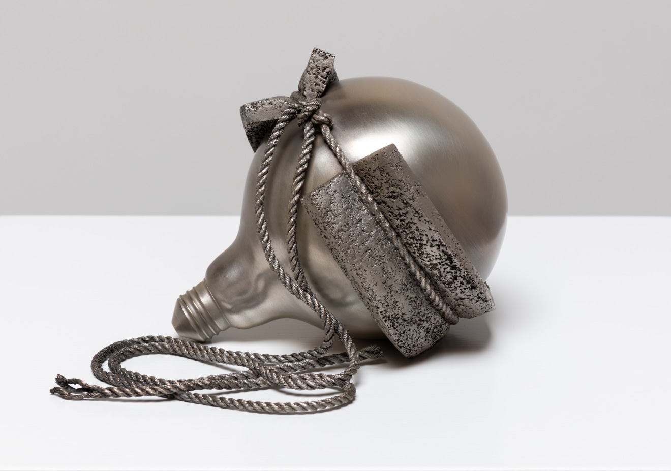 Ricky Swallow, Bulb with String (closed) #1, 2021&nbsp;