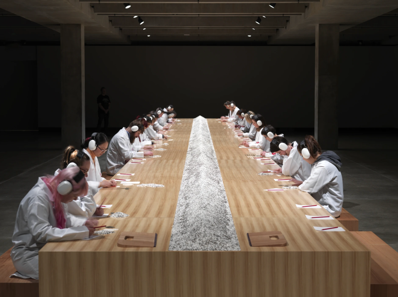 Art Basel 2025 - Basel Hall 2.1, Booth R2 - 藝術博覽會 - Sean Kelly Gallery
