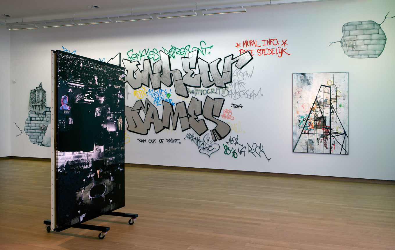 Au Bonheur des Dames. Installation view, 2013. Stedelijk Museum, Amsterdam. Photo: Gert Jan van Rooij.