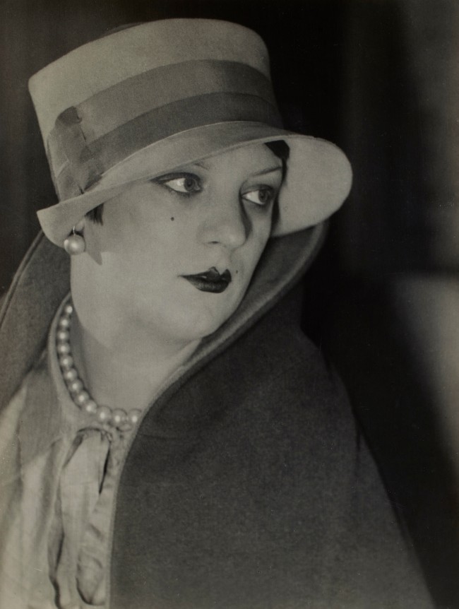 Man Ray, Kiki (en chapeau), 1925-26