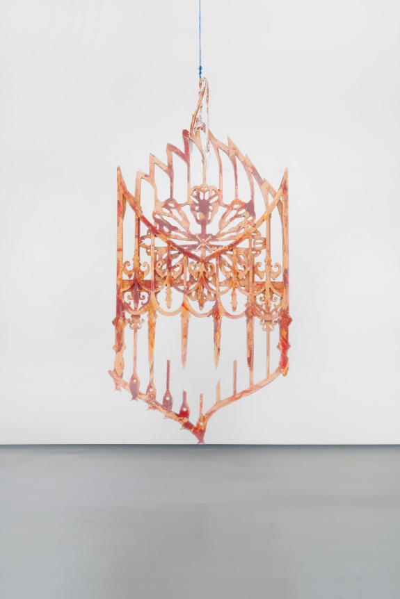 Julien Creuzet Attila cataracte, ta source aux pieds, des pitons verts, finira dans la grande mer, gouffre bleu, nous nous noyâmes, dans les larmes marées, de la lune, Portal, Flame, 2024