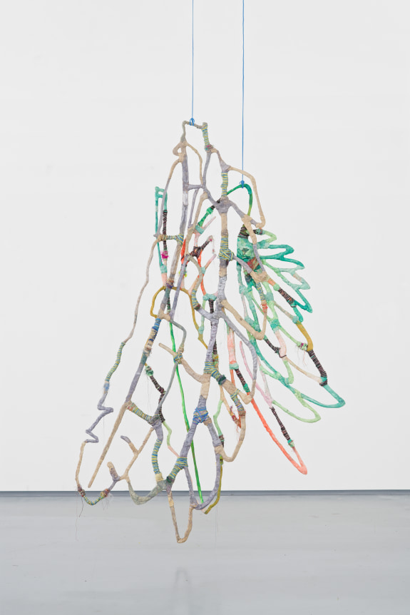 Julien Creuzet Attila cataracte, ta source aux pieds, des pitons verts, finira dans la grande mer, gouffre bleu, nous nous noyâmes, dans les larmes marées, de la lune, feuilles de Balisier, rivière du Galion, 2024