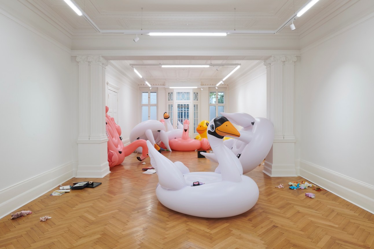 Darren Bader, eBay Sculpture