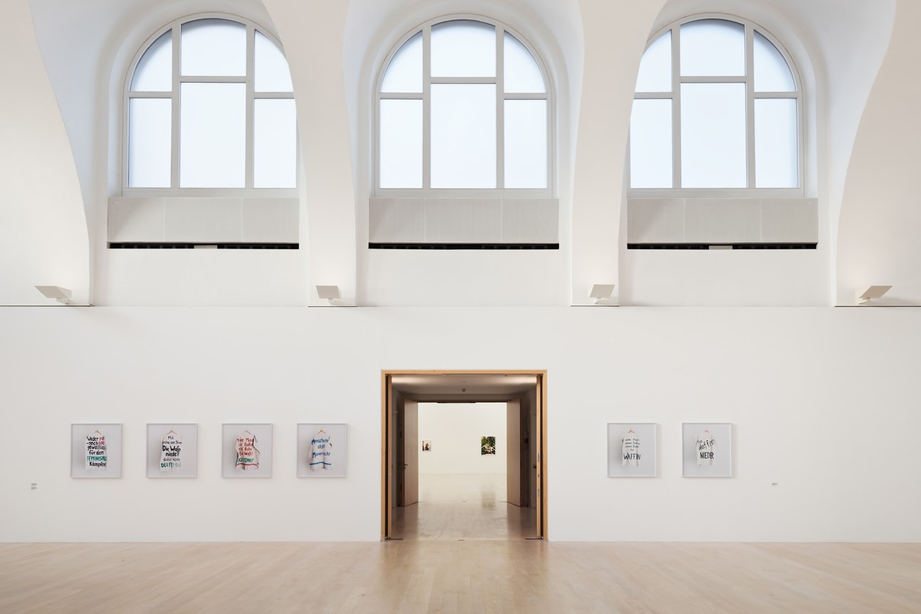 Annette Kelm, Leaves, March 11 - May 7, 2017, Kestnergesellschaft, Hannover, Germany