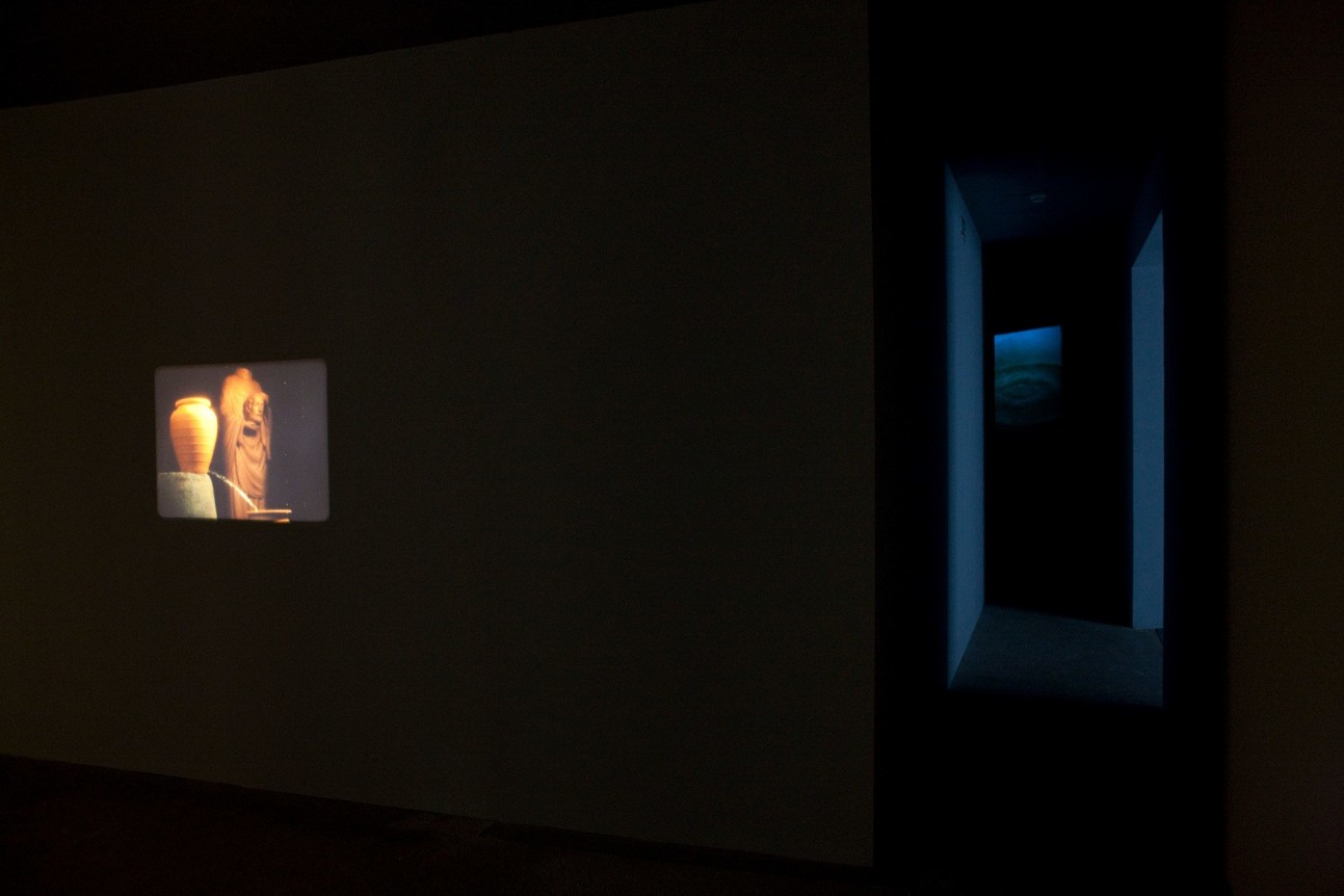 Jo&atilde;o Maria Gusm&atilde;o + Pedro Paiva, Experiments and Observations on Different Kinds of Air