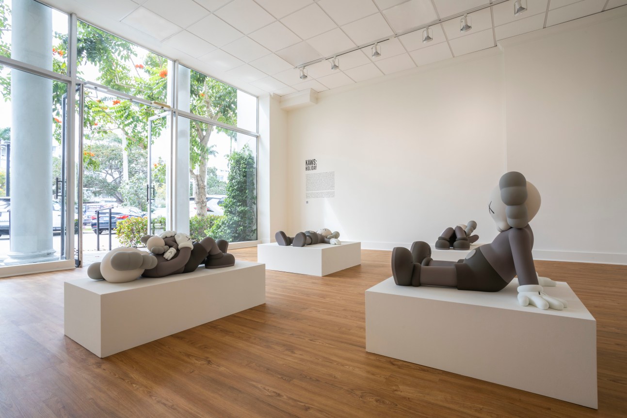 KAWS: HOLIDAY