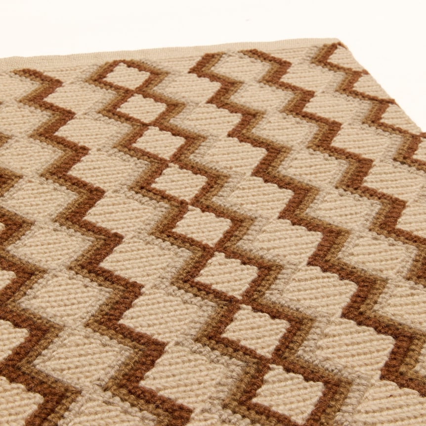 close up of the jalia sample