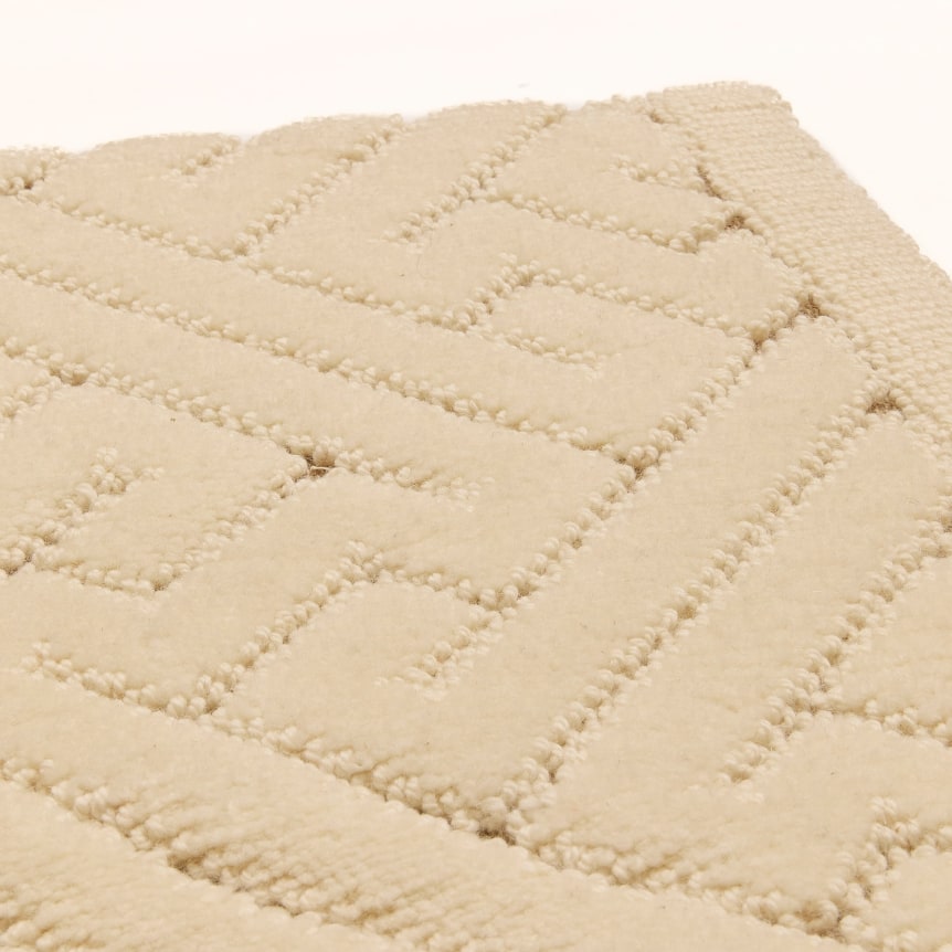 close up of the glora sample