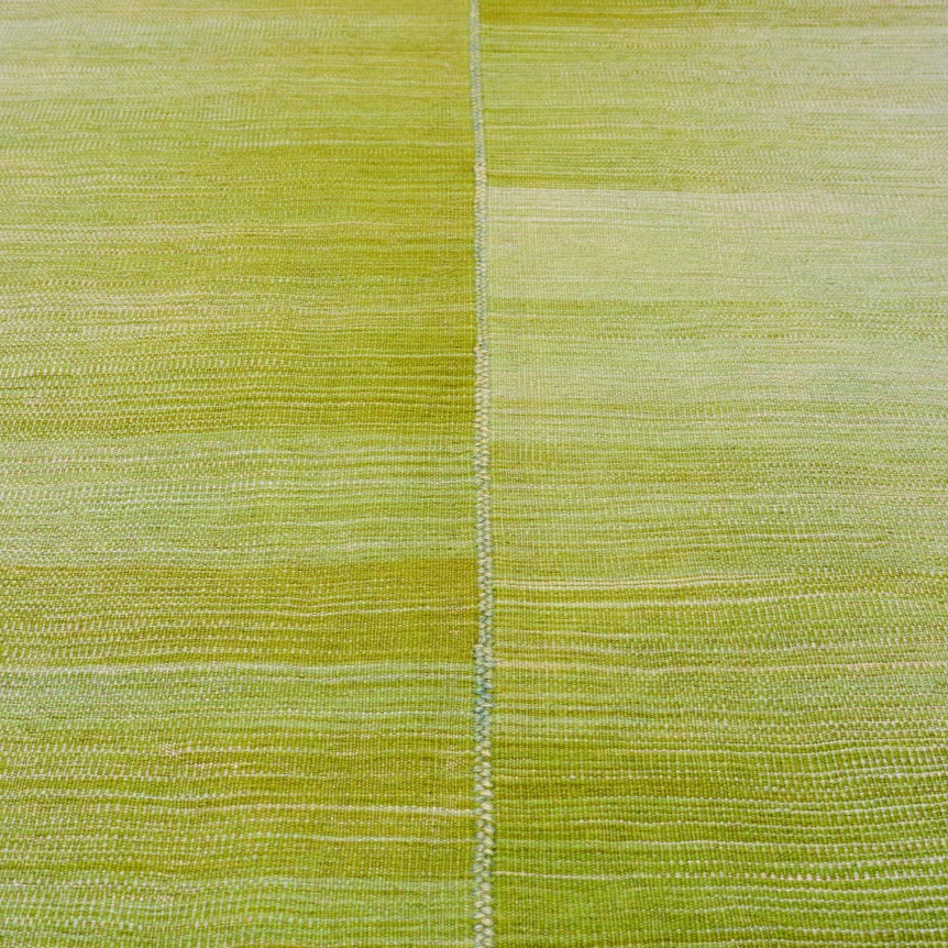 close up detail of the kia sar