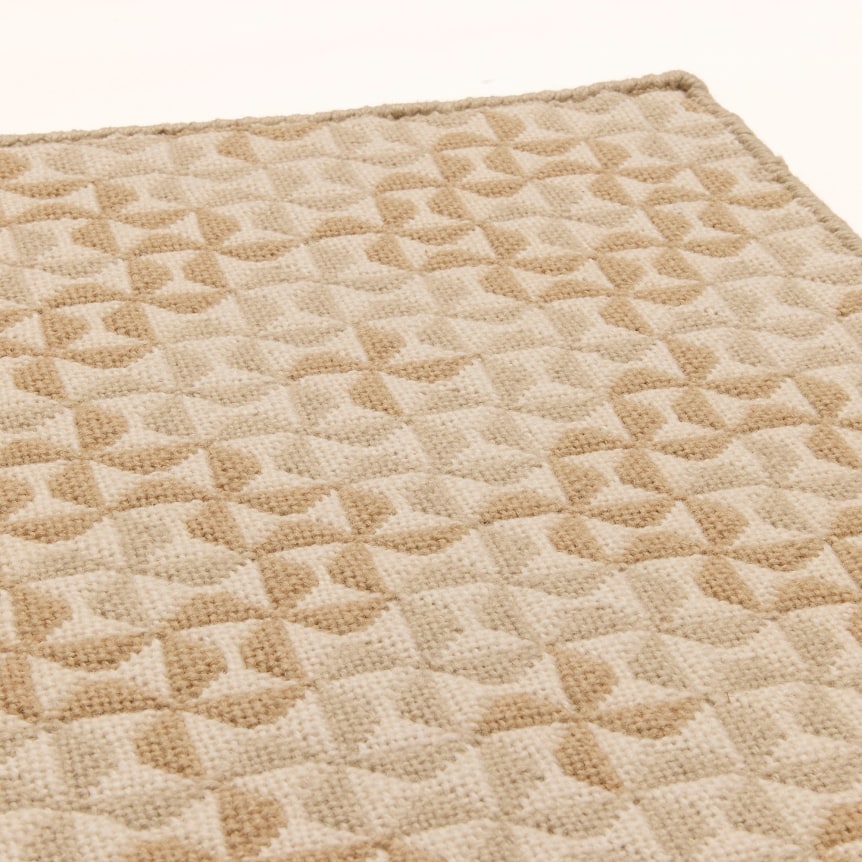 close up of the lovella sample