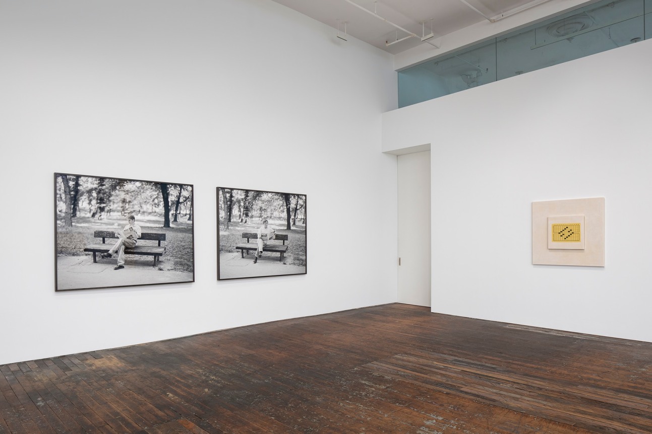 Roman Ondak: Waiting for Someone to Ring at My Door, installation view