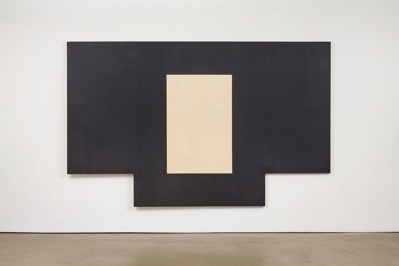 Michael Heizer, F.A.X., scale view