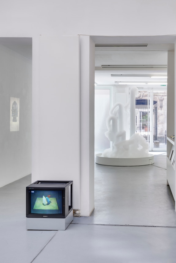 Push Pins in Elastic Space, curated by Gabriel Kuri&nbsp;&ndash; installation view 3