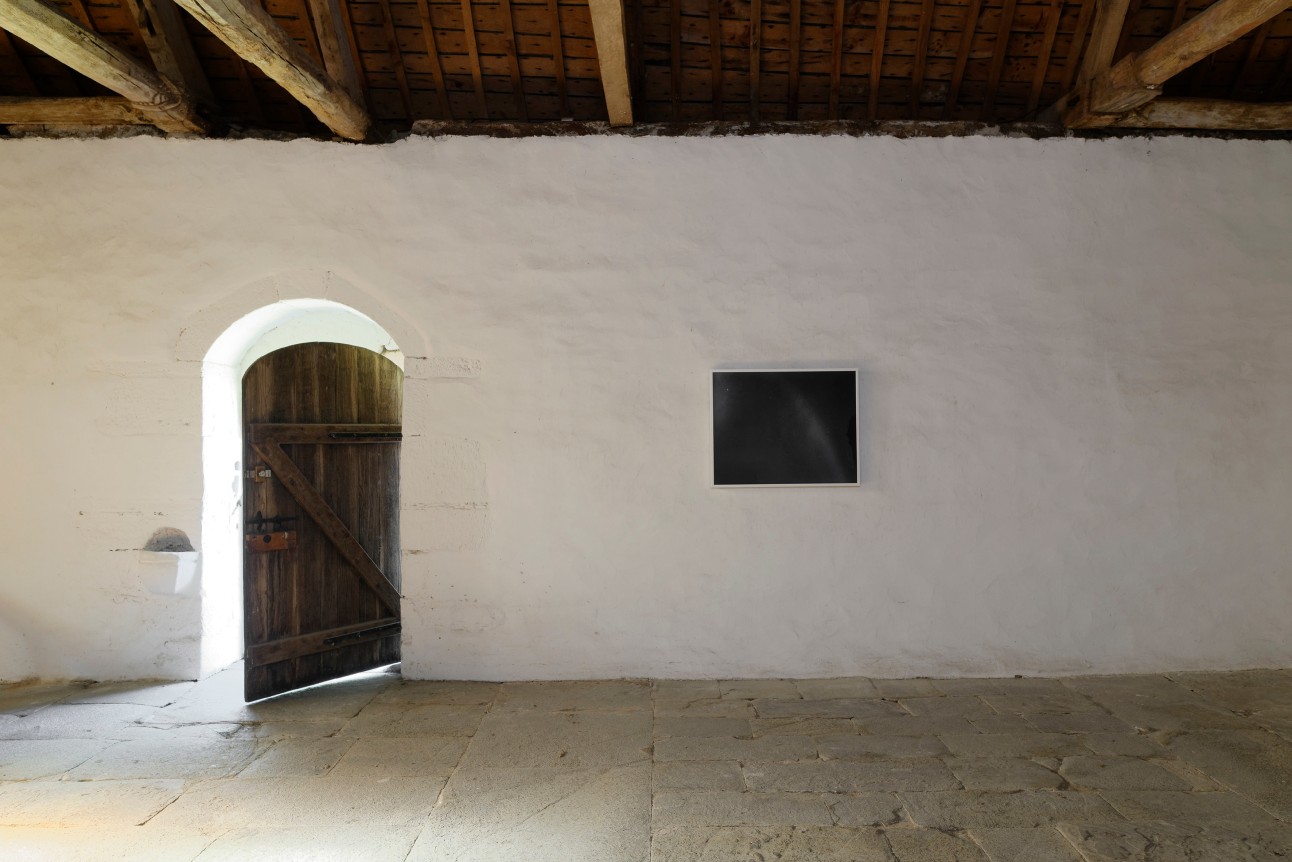 L’art dans les chapelles – Dove Allouche, Chapelle Notre-Dame de Fleurs, Pontivy, France. 