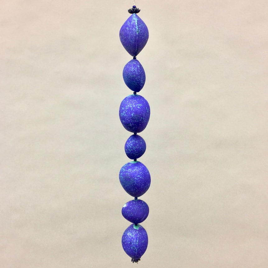 Chris Garofalo.&nbsp;pealiskaudne,&nbsp;2020. Glazed porcelain, glass beads, 25 x 3.5 x 3.5 inches.&nbsp;