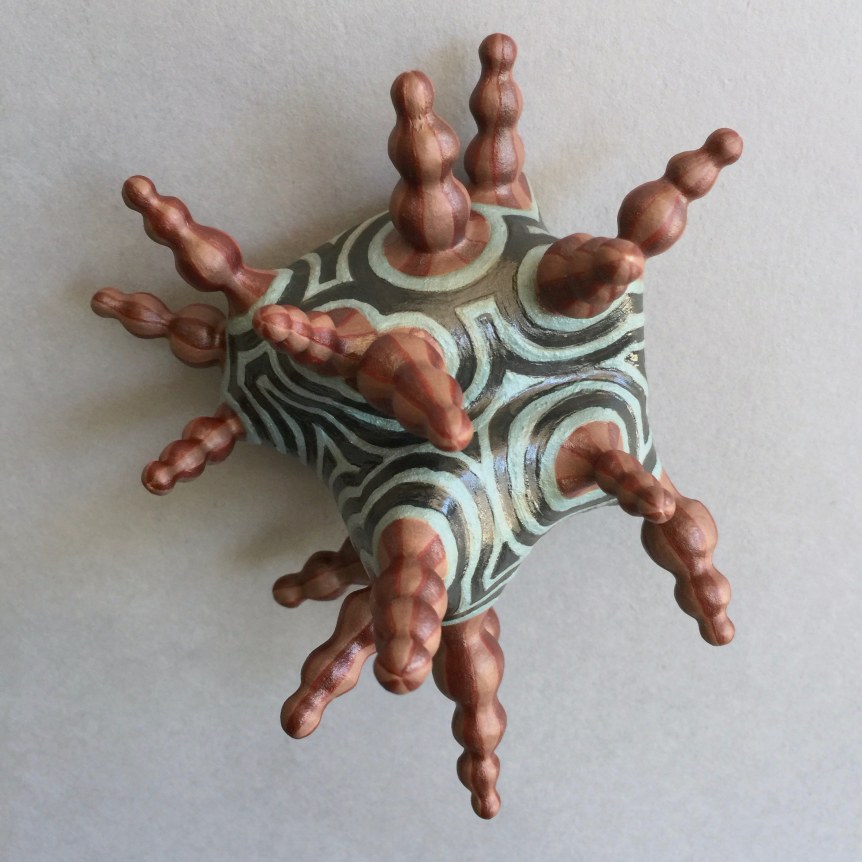 Chris Garofalo.&nbsp;spotter vorm,&nbsp;2020. Underglazed porcelain, 5 x 4.5 x 3.5 inches.&nbsp;