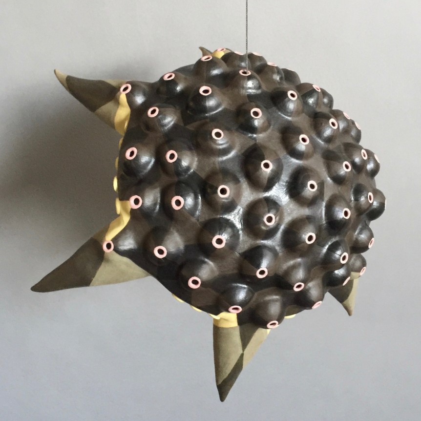 Chris Garofalo.&nbsp;surinaamse&nbsp;zeekilpkonn,&nbsp;2020. Underglazed porcelain, 11 x 11 x 5 inches.&nbsp;