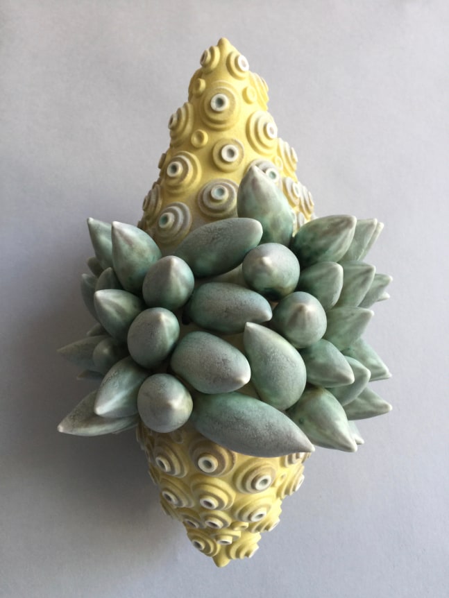 Chris Garofalo.&nbsp;puf ribu,&nbsp;2017. Glazed porcelain, 10 x 6 x 8 inches.&nbsp;