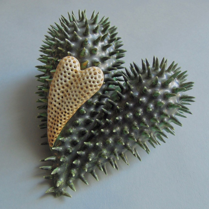 Chris Garofalo.&nbsp;fo espwa (false hope),&nbsp;2020. Glazed porcelain, 8 x 7 x 4 inches.&nbsp;