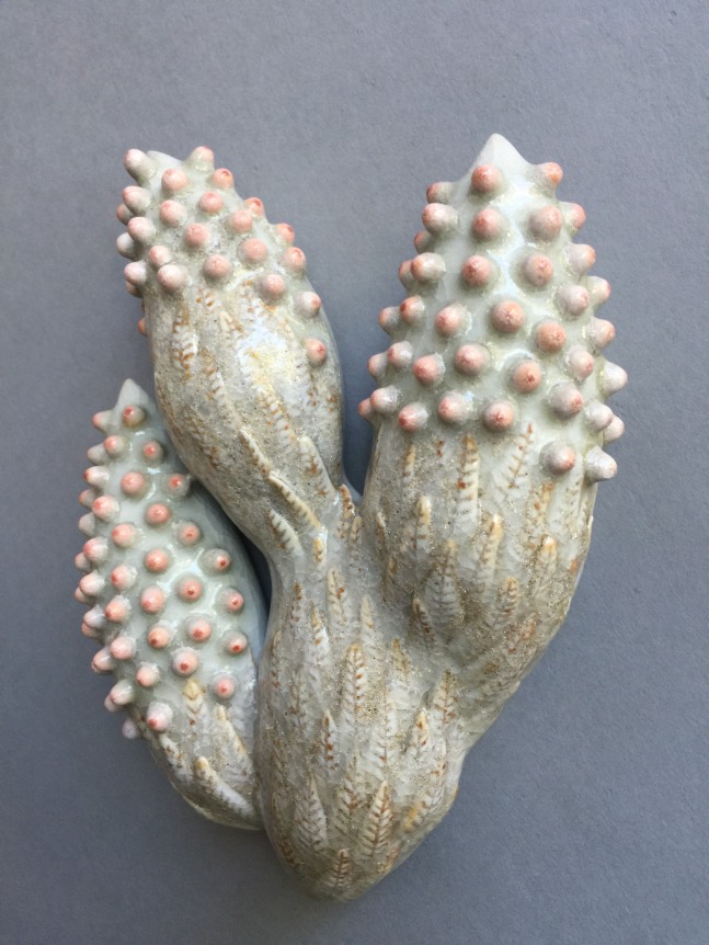 Chris Garofalo.&nbsp;spelta criostail&nbsp;zucchero,&nbsp;2015. Glazed porcelain, 8 x 5.5 x 2 inches.&nbsp;