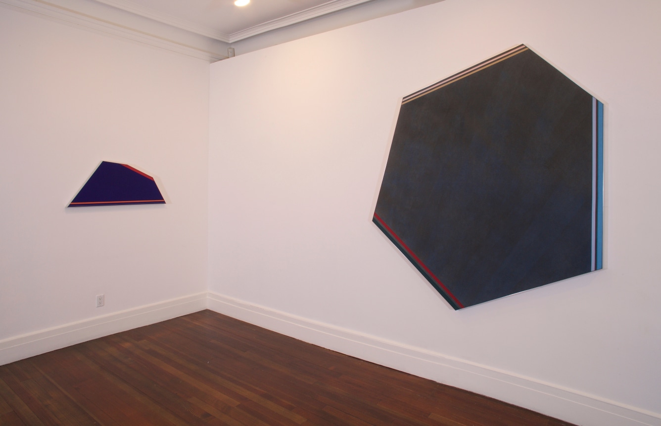 Installation view, Kenneth Noland: Color and Shape 1976 &ndash; 1980, 18 EAST 77
