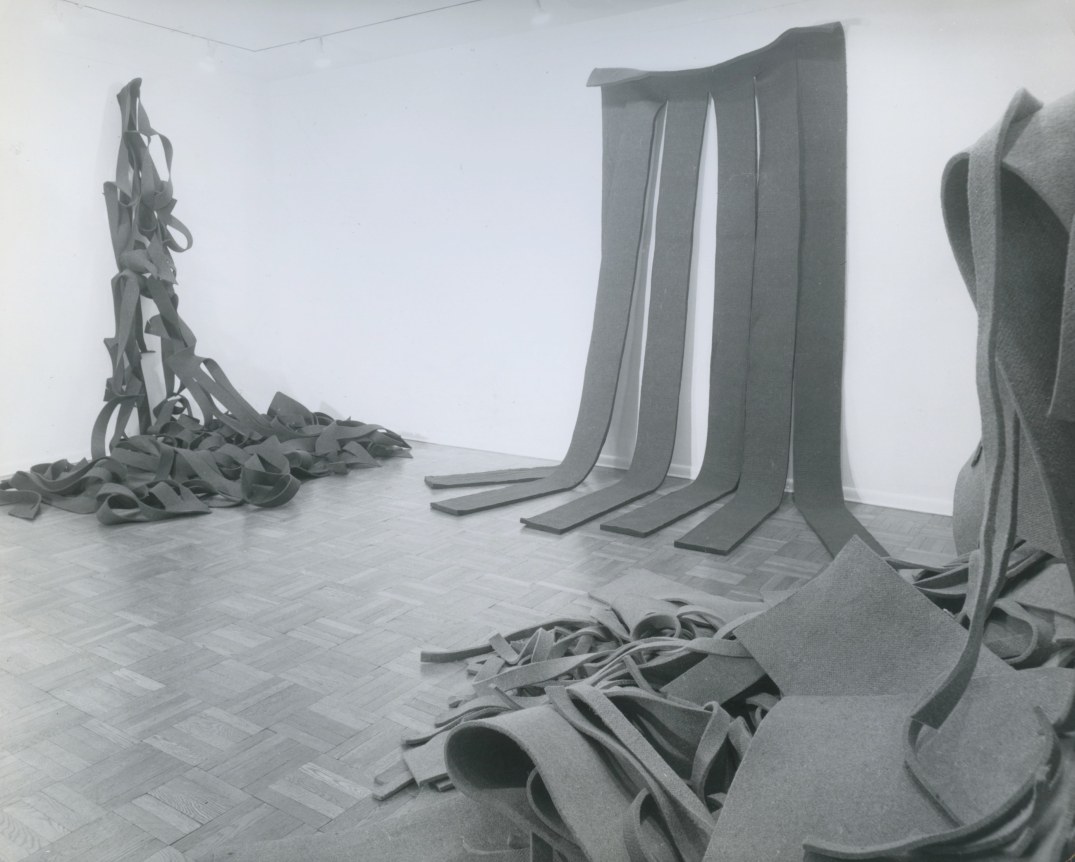 Installation view, Robert Morris, 4 EAST 77