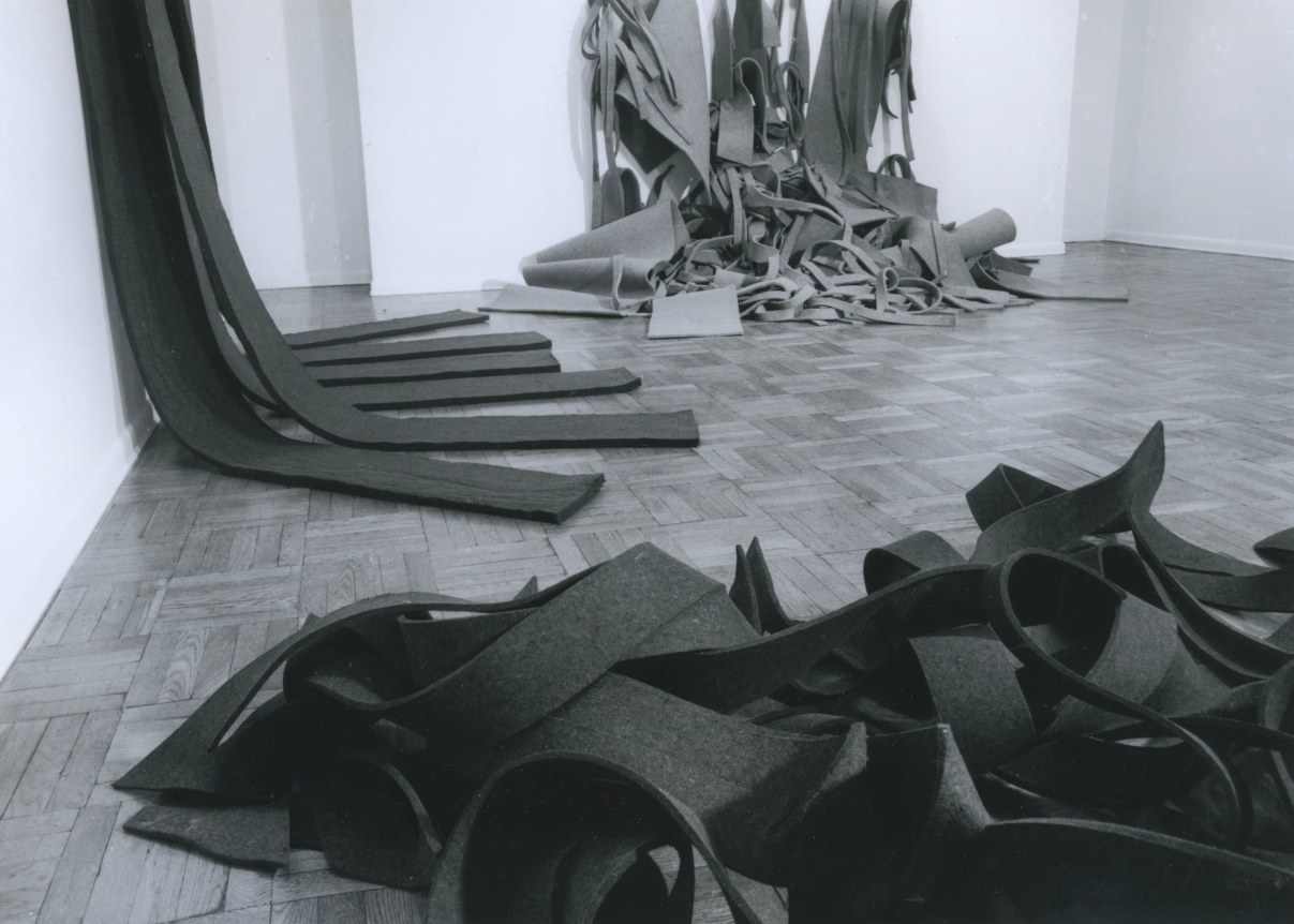 Installation view, Robert Morris, 4 EAST 77