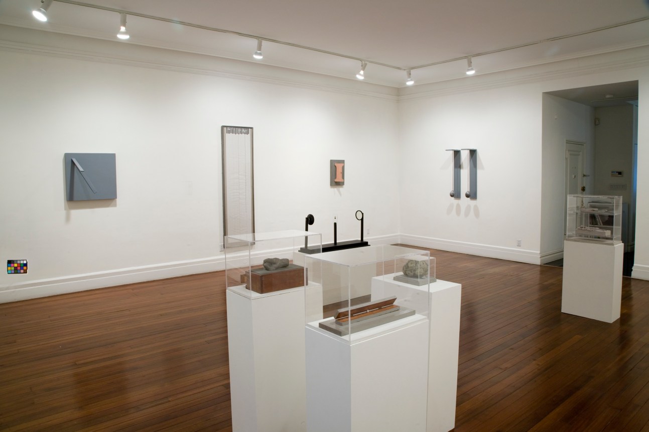 Installation view, Robert Morris: Deflationary Objects 1962 &ndash; 1976, 18 EAST 77