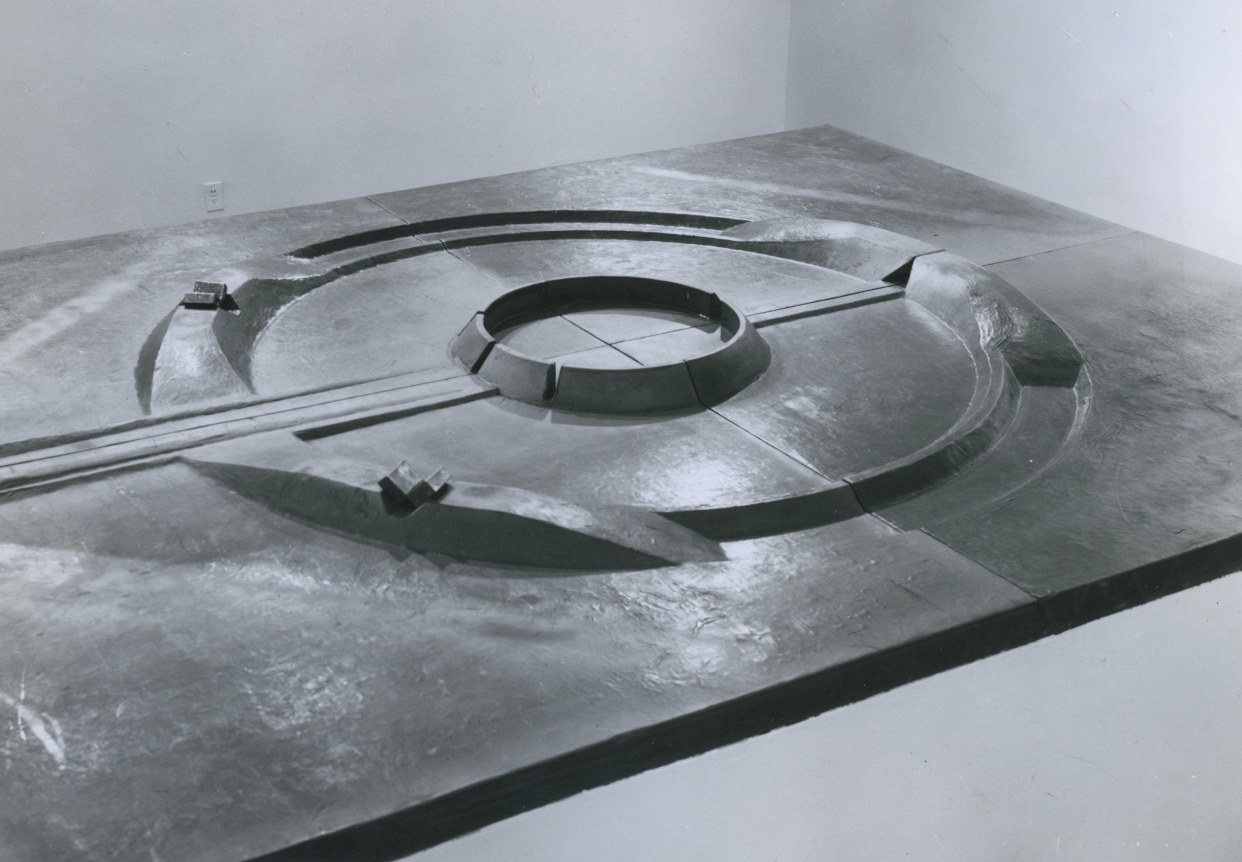 Installation view, Robert Morris: Projects, 4 EAST 77