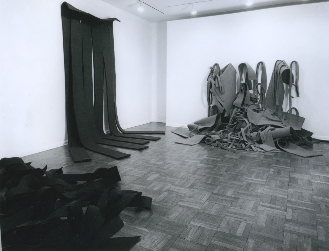 Installation view, Robert Morris, 4 EAST 77