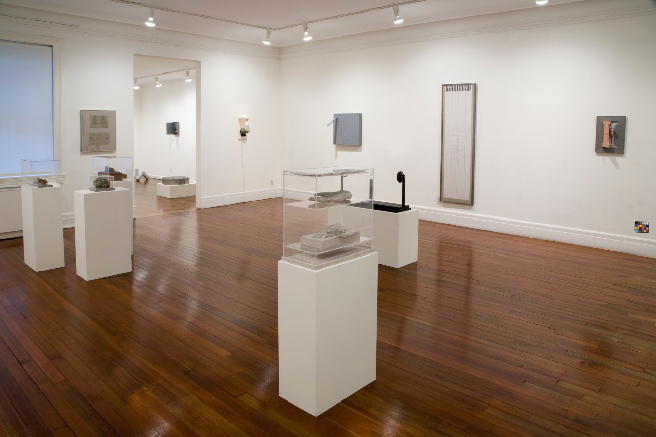 Installation view, Robert Morris: Deflationary Objects 1962 &ndash; 1976, 18 EAST 77