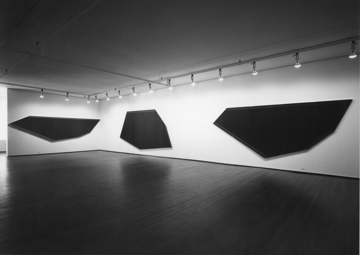 Kenneth Noland - - Exhibitions - Castelli Gallery