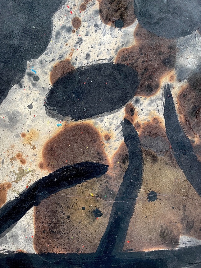 Image of detail on Joan Mir&oacute; 1967 abstract painting &quot;T&ecirc;te de femme&quot; of blacks, browns and greys.