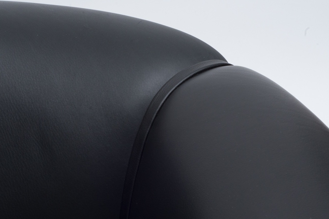 Leather Lounge Chair by Illum Wikkels&oslash;