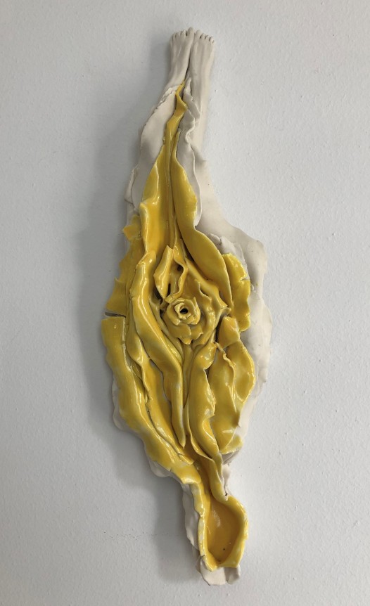 Luisa Rabbia, I Will Bring You Flowers (2), 2021 porcelain 13 1/2 x 4 1/2 x 1 1/2 inches (34.3 x 11.4 x 3.8 cm) (LRA21-01)