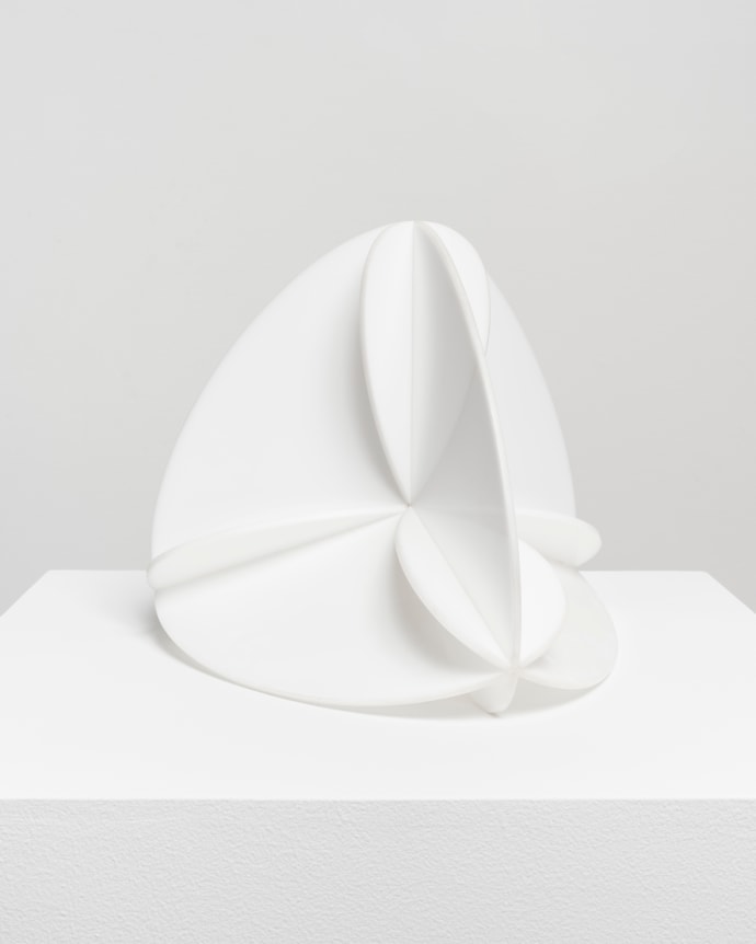 This is an image of an acrylic sculpture made by Ruth Vollmer in 1970 titled: Intersecting Ovals.