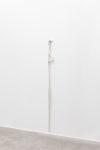 Aleana Egan
Between people
2023
wall element
card, tape, noil, cotton
177 x 10.5 x 4 cm / 69.7 x 4.1 x 1.6 in