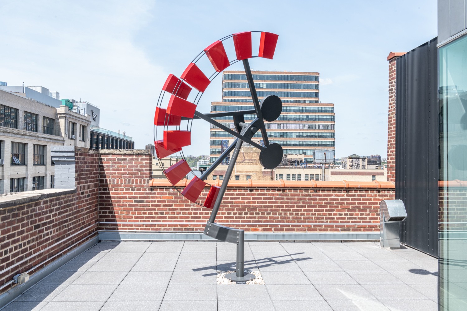 Pedro S. de Movell&aacute;n - FLAMENCO, 2020 &nbsp;Hardcoat Anodized Aluminum, painted aluminum, stainless steel &nbsp;