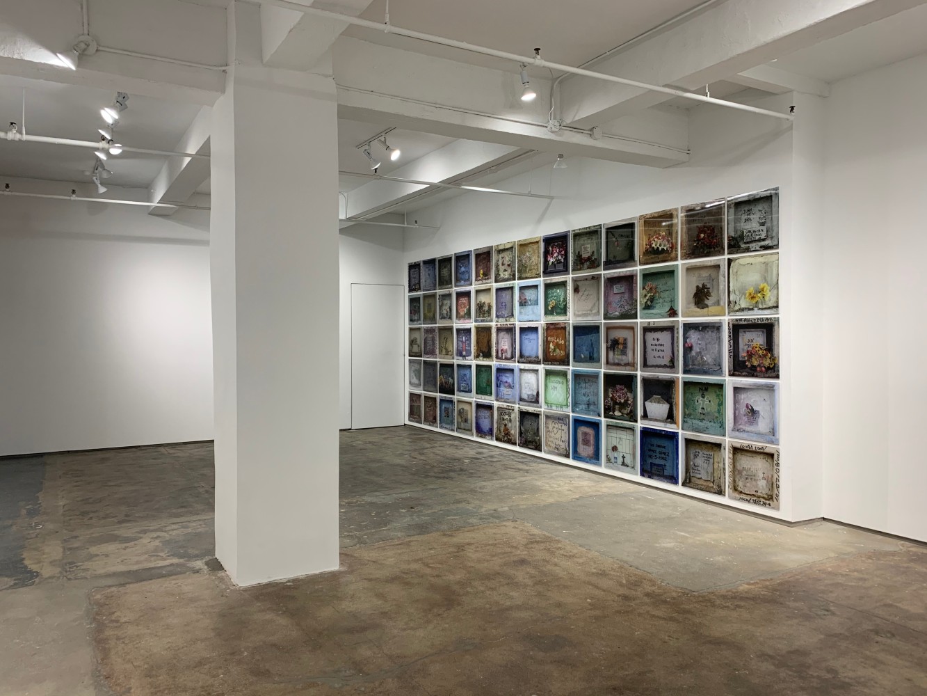 Juan Manuel Echavarría Réquiem NN, 2006-2013. Installation view.