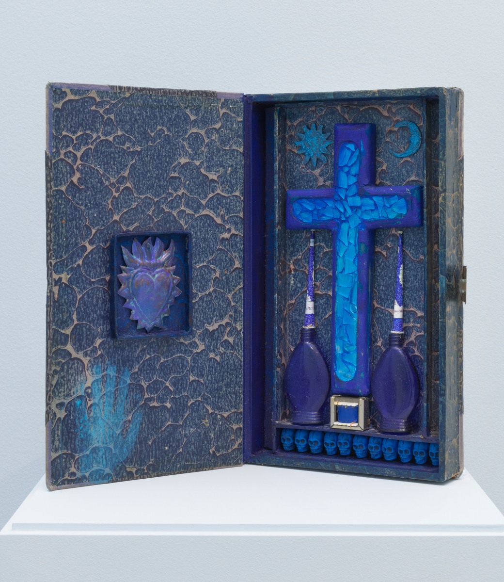 Betye Saar La Cruz Indigo, 2018 Mixed media assemblage 12.25 x 12 x 6.5 in (31.1 x 30.5 x 16.5 cm)