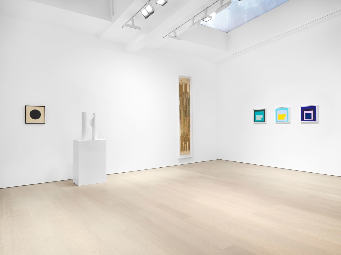 New York, NY: Miles&nbsp;McEnery Gallery,&nbsp;&lsquo;Annotations &amp;amp; Improvisations&rsquo; curated by Kristen Becker,&nbsp;9 December 2021 - 29 January 2022