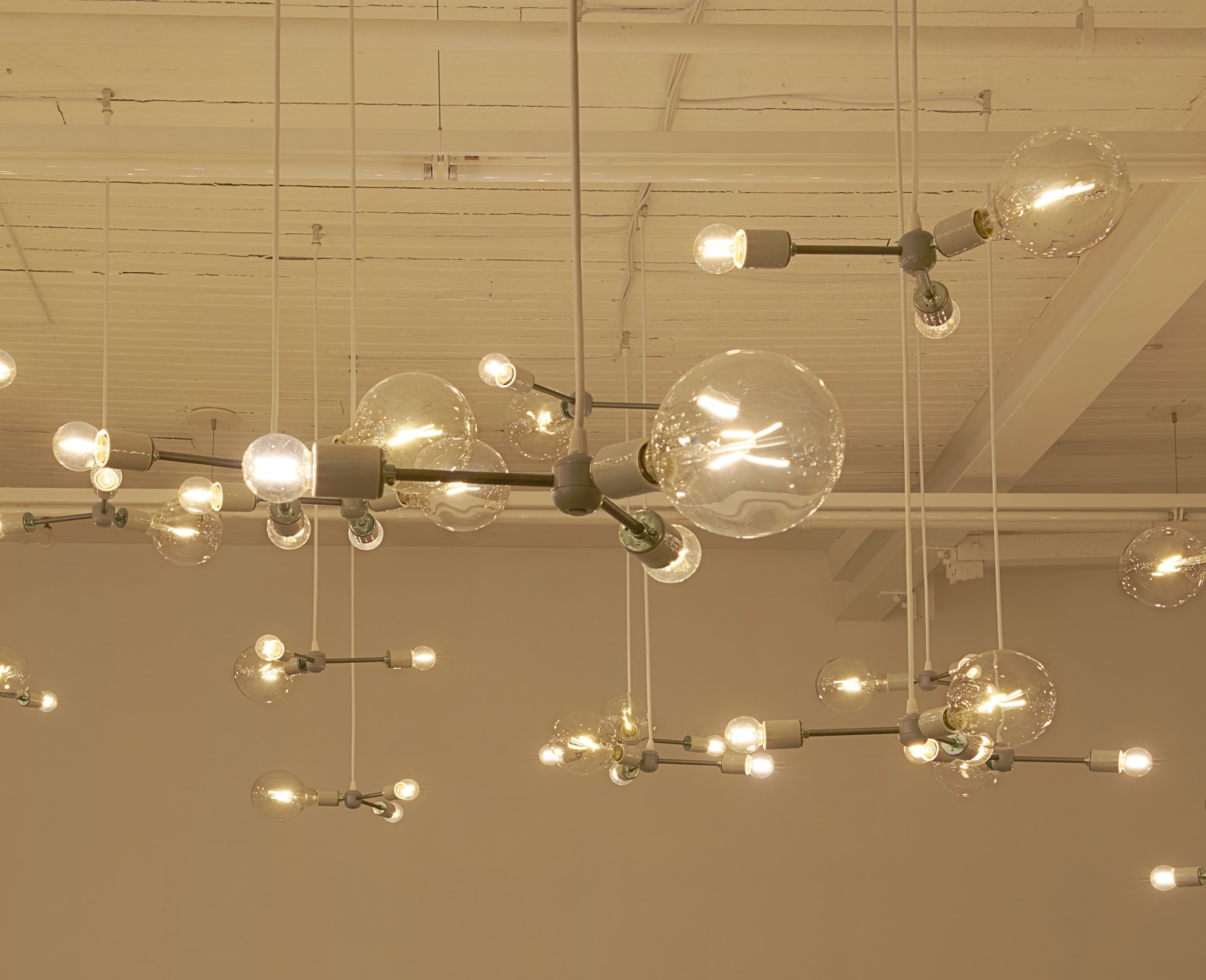 Image of SPENCER FINCH's installation titled Cloud (H2O), 2006