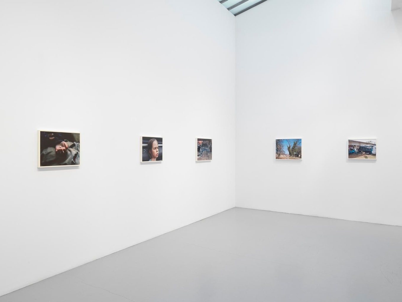 Justine Kurland - Sincere Auto Care - Exhibitions - Mitchell-innes & Nash