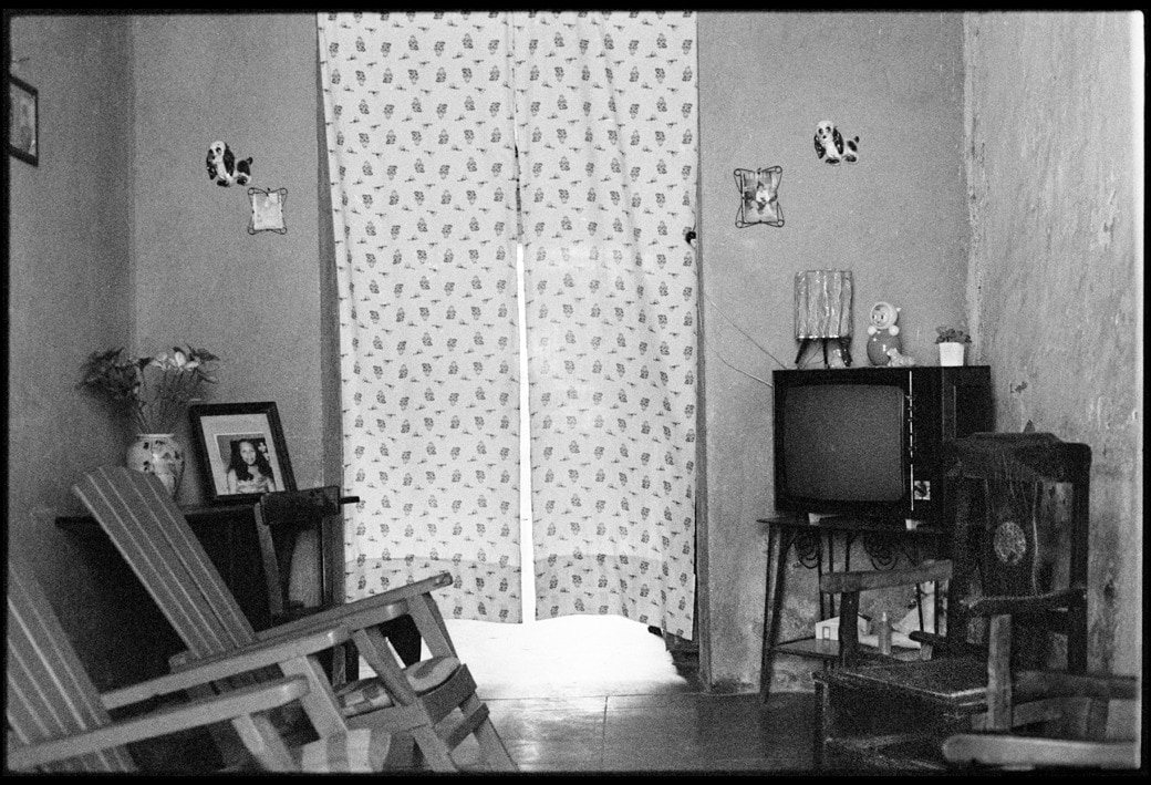 MARTHA ROSLER Interior, Camag&uuml;ey