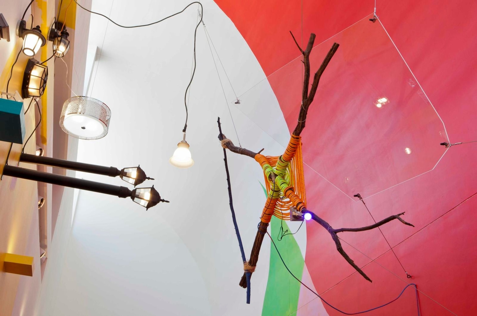  Jessica Stockholder, Rose&#039;s Inclination, 2015