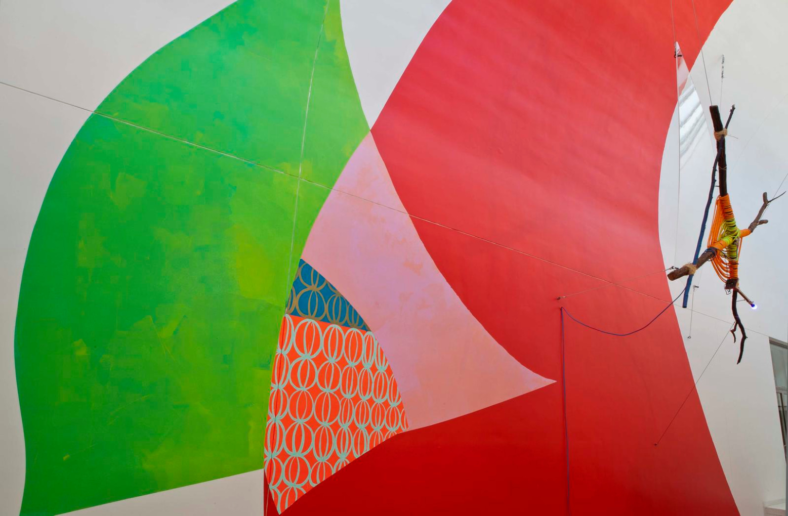  Jessica Stockholder, Rose&#039;s Inclination, 2015