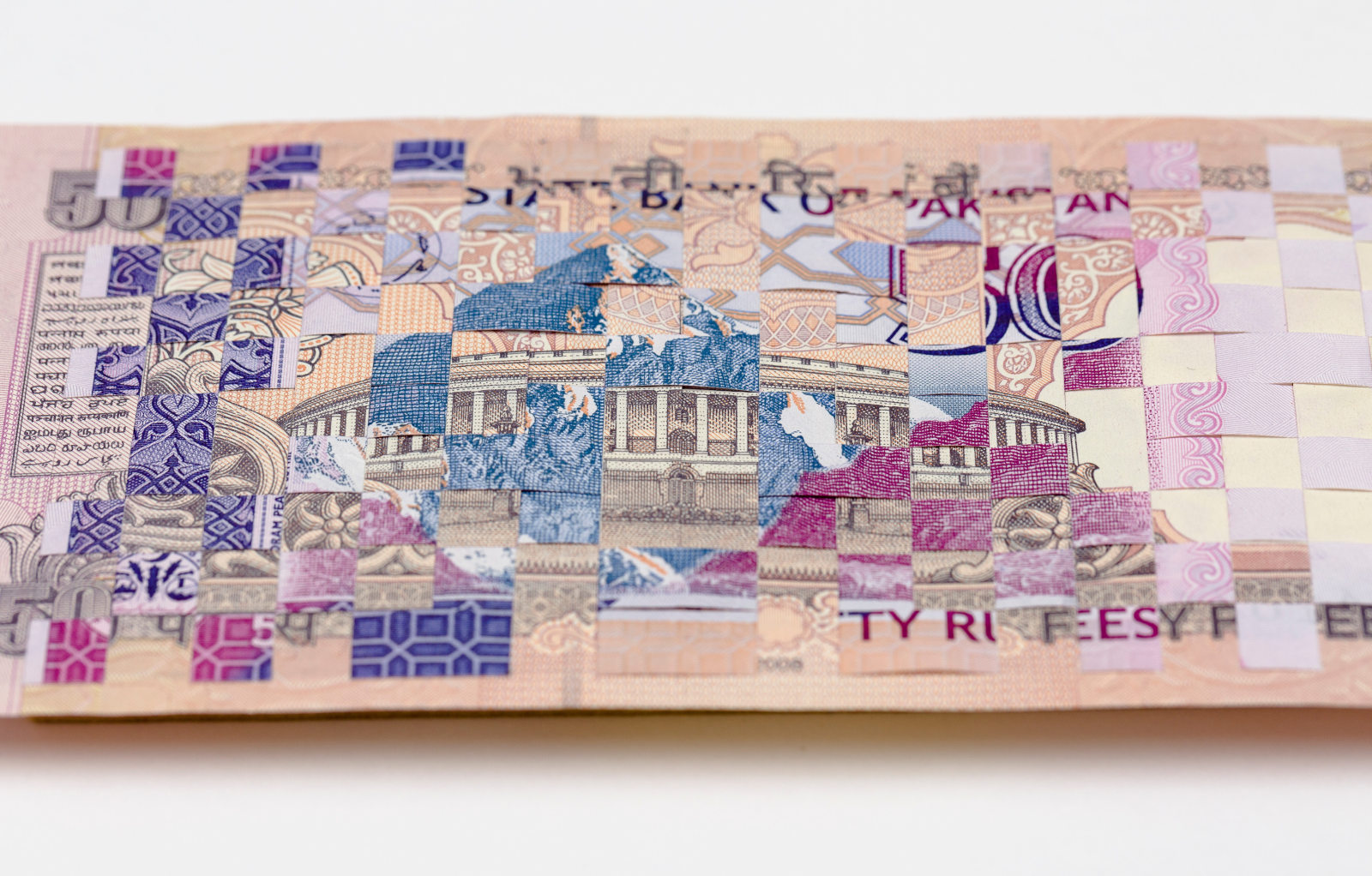 Abdullah M. I. Syed, Weaving Myths and Realities: 50 Pakistani Rupee and 50 Indian Rupee (Structures, Verso) (Detail), 2020